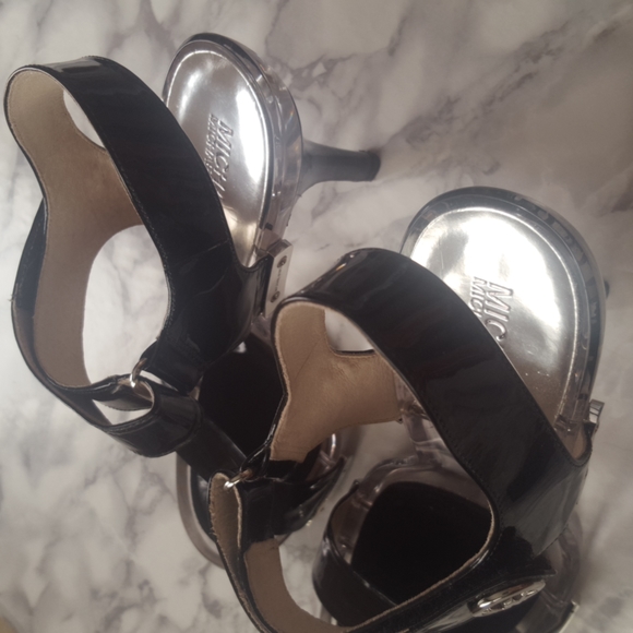 Michael Kors Lani Sandals, Black - Size 9M - Picture 6 of 13